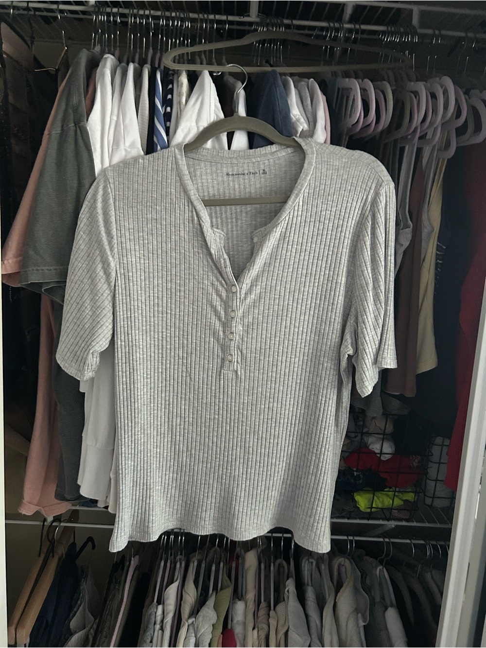 Abercrombie & Fitch Light Gray Ribbed Henley Short Sleeve Top